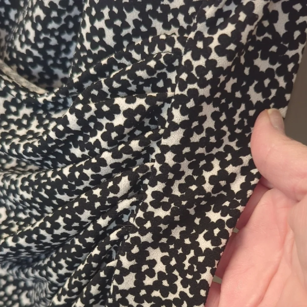 Ann Taylor Business Casual Preppy Sophisticated Patterned Top - Picture 5 of 6